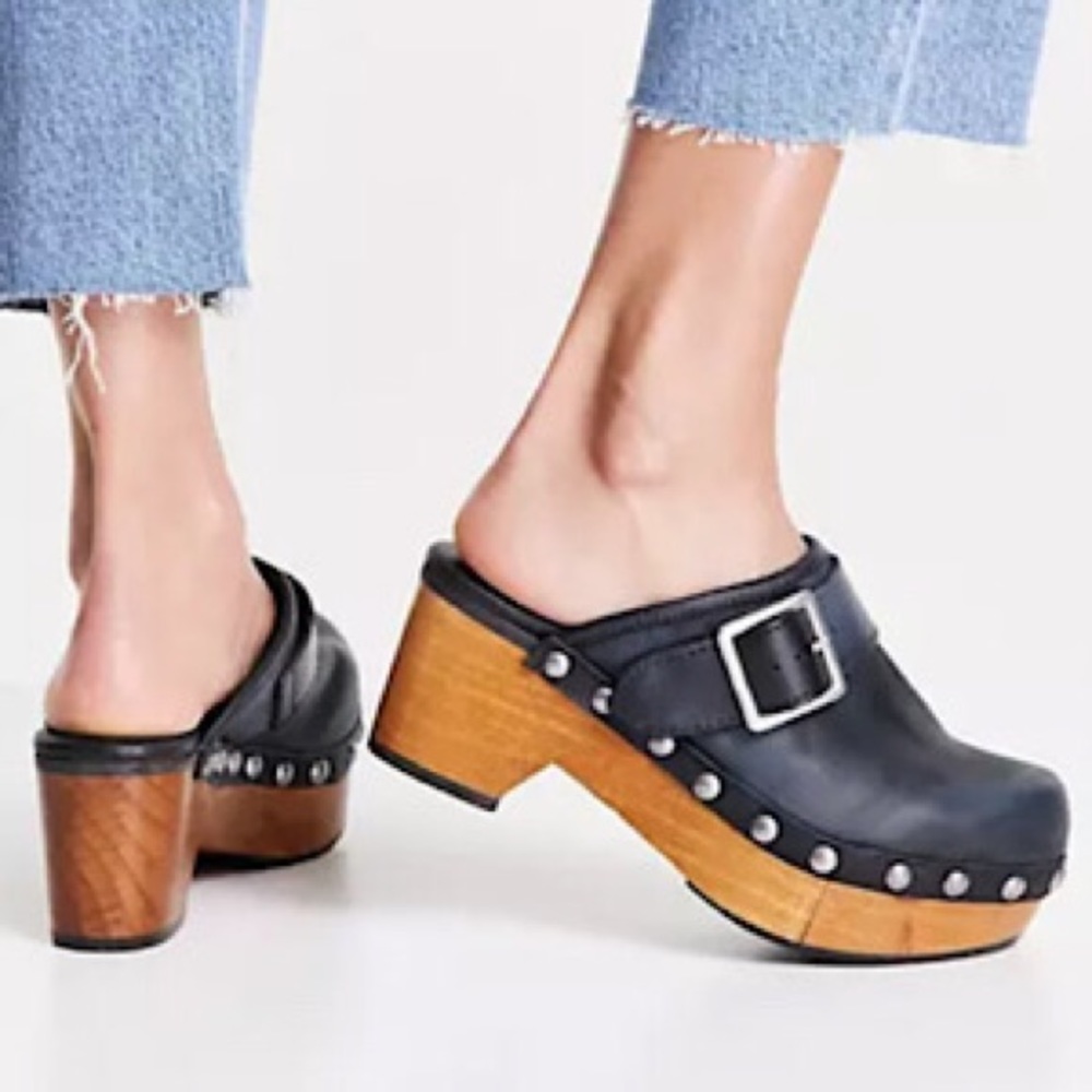 “NEW” Free People Culver City Clogs